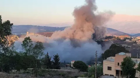 Israeli Bombing Raids Strike South Lebanese Territory